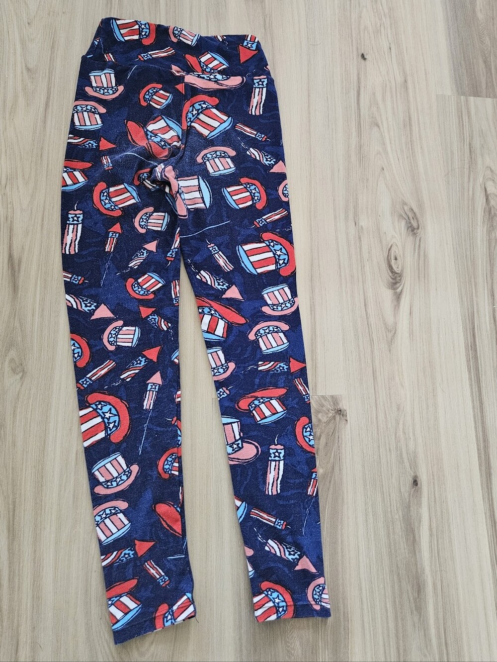 LuLaRoe Tween Leggings - Picture 3 of 7
